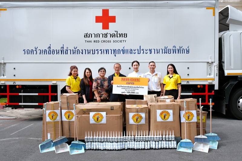 MR. D.I.Y. Donates Essential Supplies, Drinking Water, and Funds to Support Thai Flood Victims through Thai Red Cross Society and Pure Heart Foundation