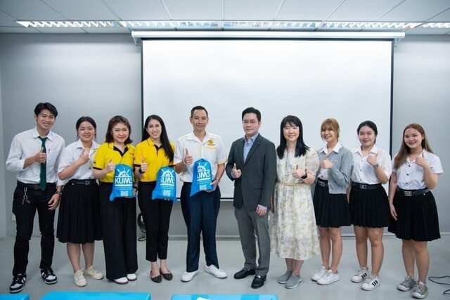  MR. D.I.Y., in collaboration with the Faculty of Management Science, Kasetsart University, Sriracha Campus, organised an IMC plan project to encourage young students’ creativity 